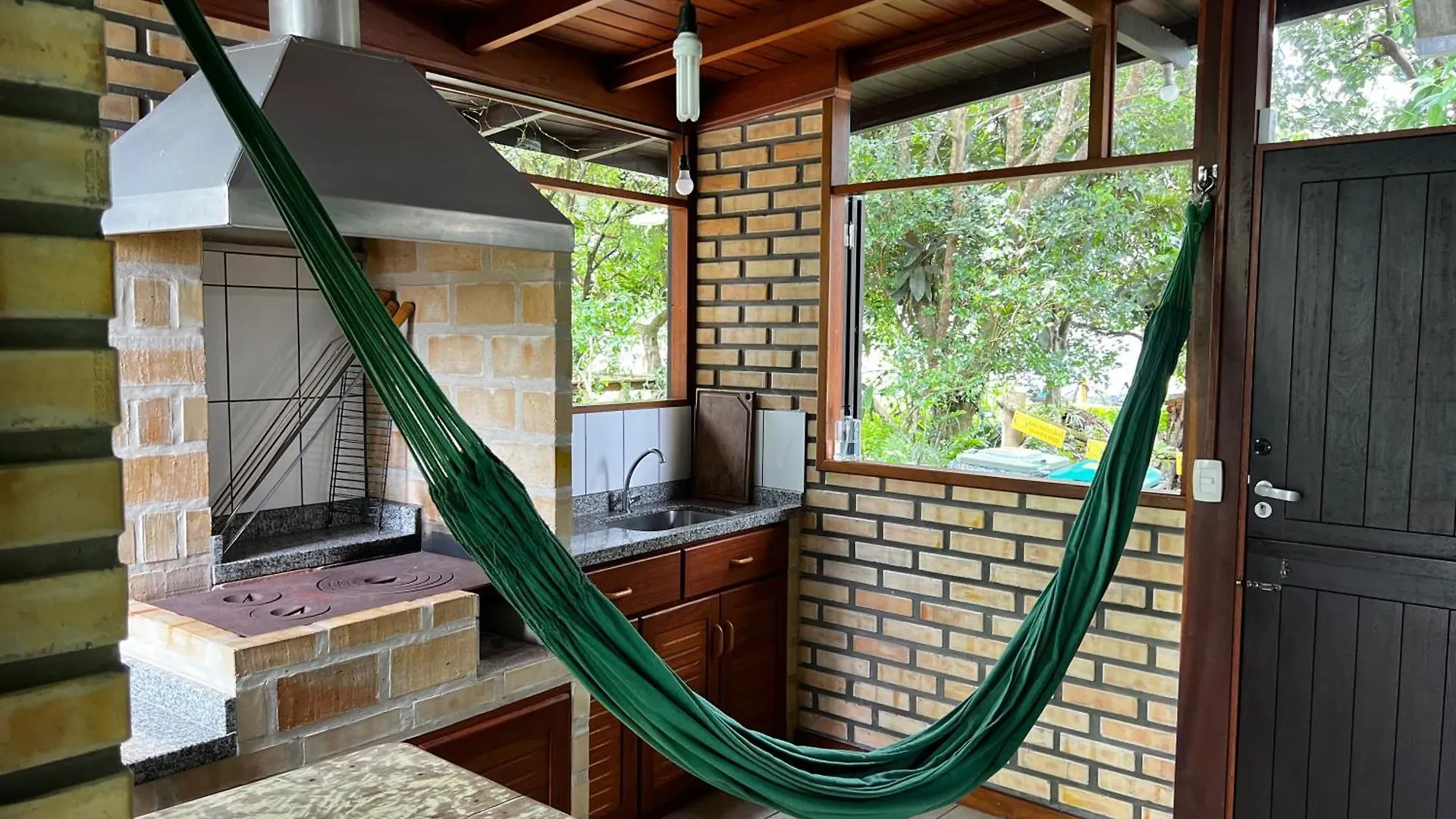 Pousada Residência Nativa Pinheira Casa de Férias